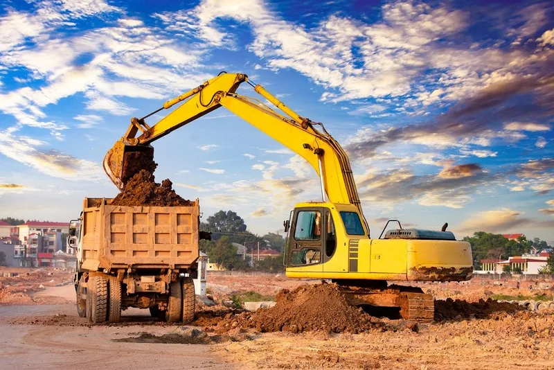 Pelle mécanique sur chantier